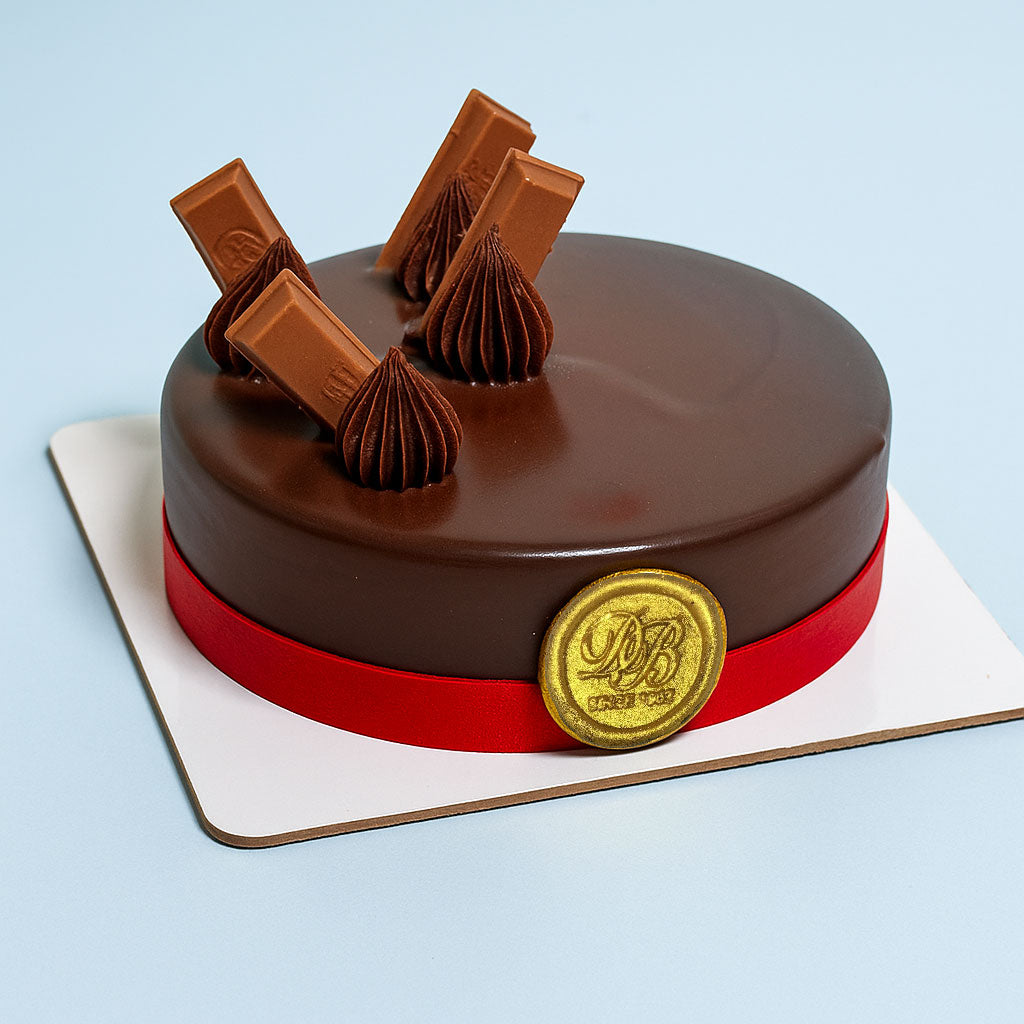 Kit Kat Cake Egg-Free Small